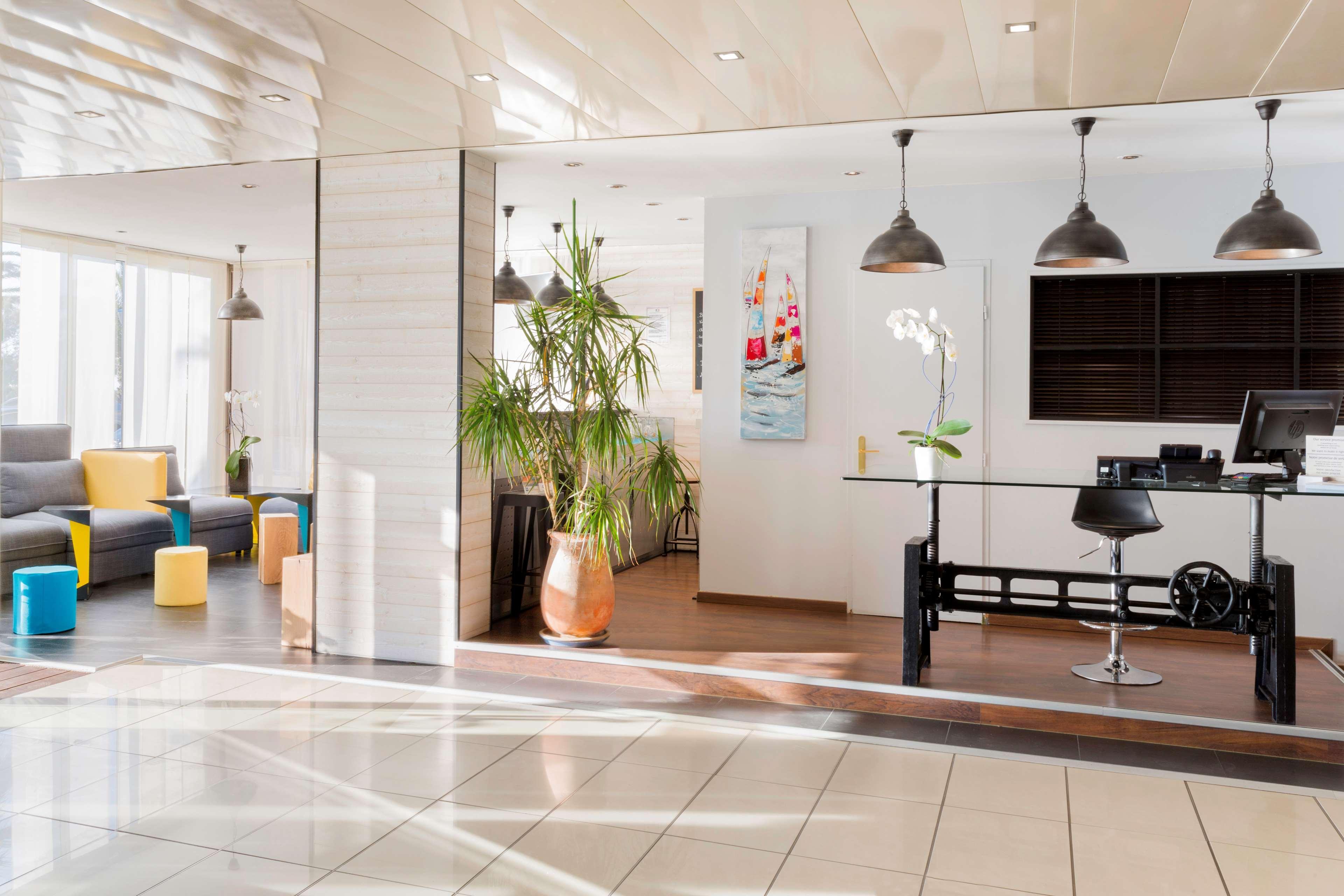 Best Western Plus Goliad Inn & Suites Exterior photo