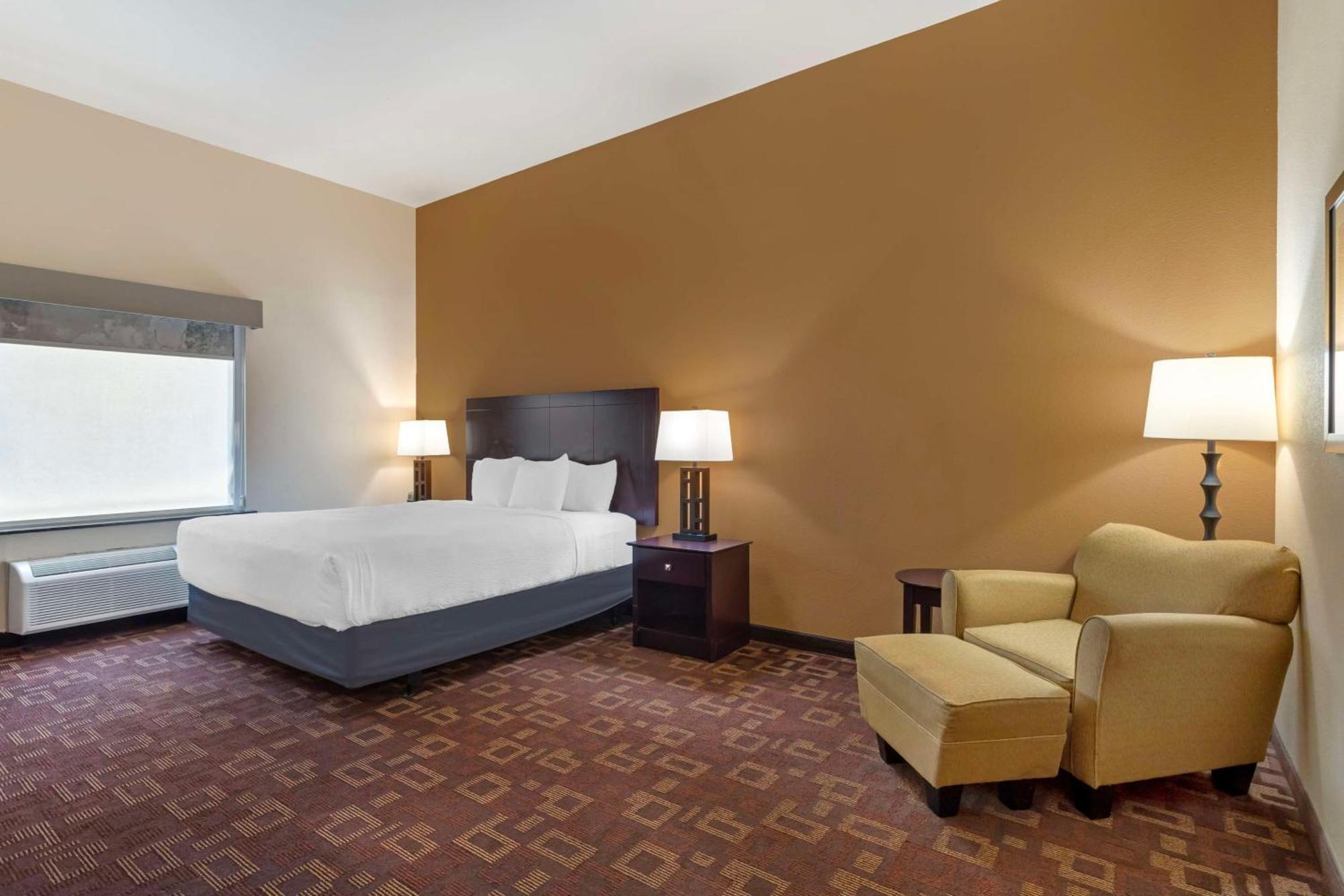 Best Western Plus Goliad Inn & Suites Exterior photo