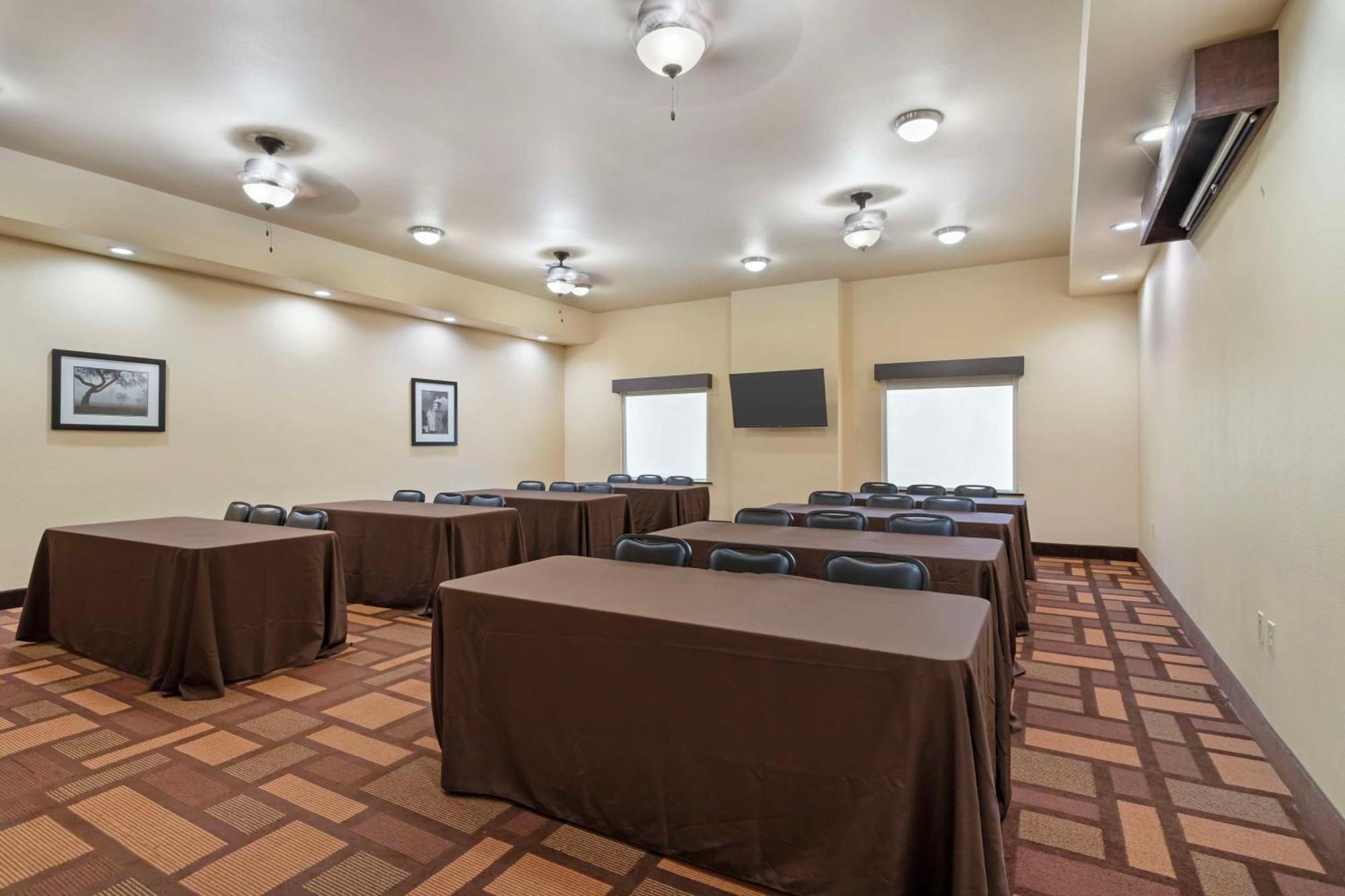 Best Western Plus Goliad Inn & Suites Exterior photo